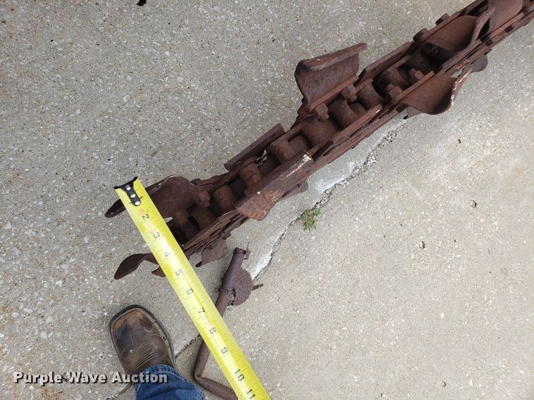 image for item EU9982 1988 Ditch Witch 2310 trencher