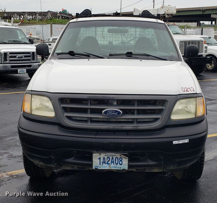 image for item EU9991 2002 Ford F150 pickup truck