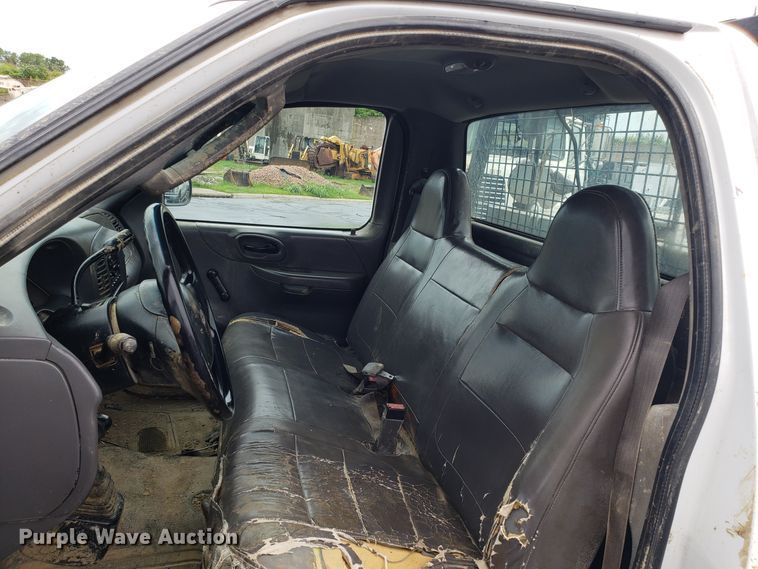 image for item EU9991 2002 Ford F150 pickup truck