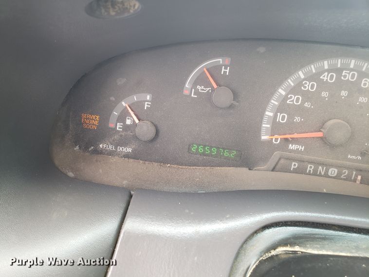 image for item EU9991 2002 Ford F150 pickup truck