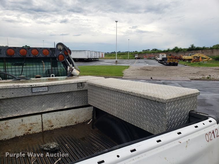 image for item EU9991 2002 Ford F150 pickup truck