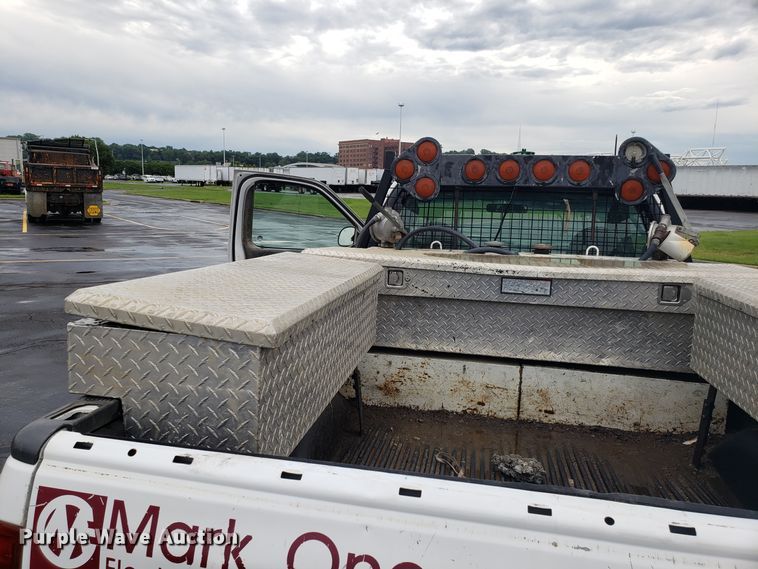 image for item EU9991 2002 Ford F150 pickup truck