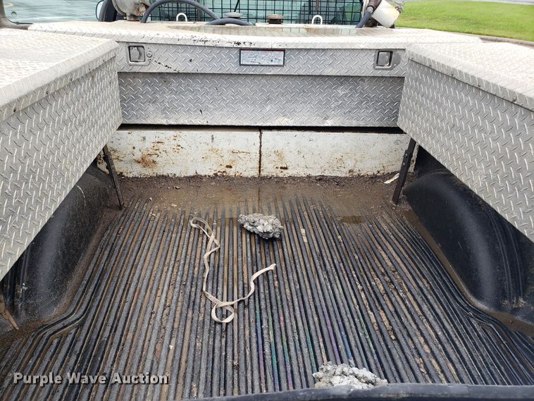 image for item EU9991 2002 Ford F150 pickup truck