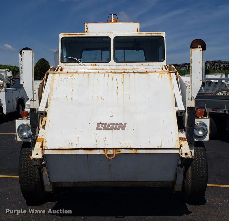 image for item EU9998 Elgin Pelican S street sweeper