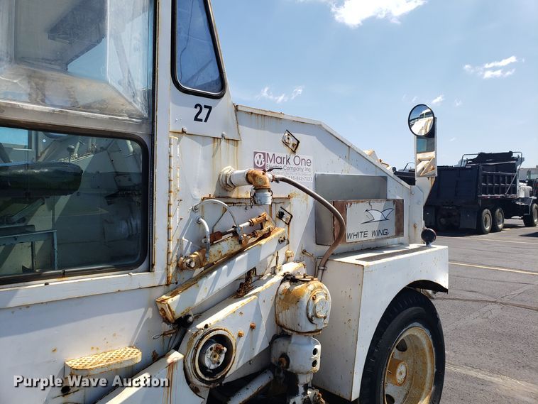 image for item EU9998 Elgin Pelican S street sweeper