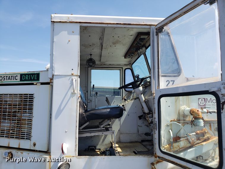 image for item EU9998 Elgin Pelican S street sweeper