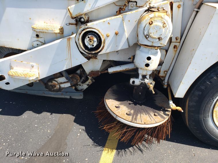image for item EU9998 Elgin Pelican S street sweeper