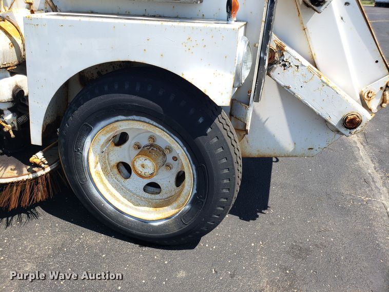 image for item EU9998 Elgin Pelican S street sweeper