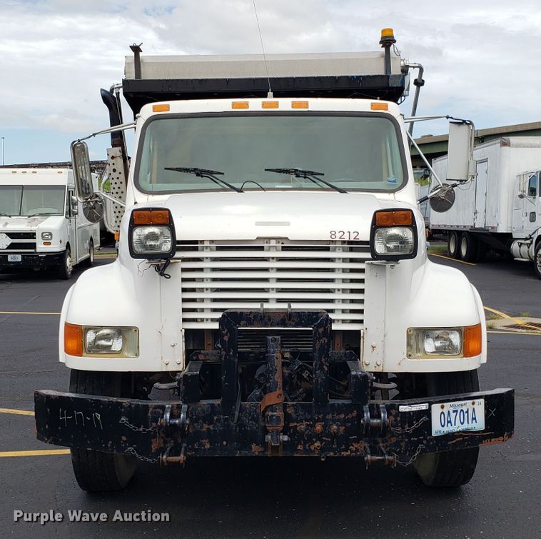 image for item FL9031 1997 International 4900 dump truck