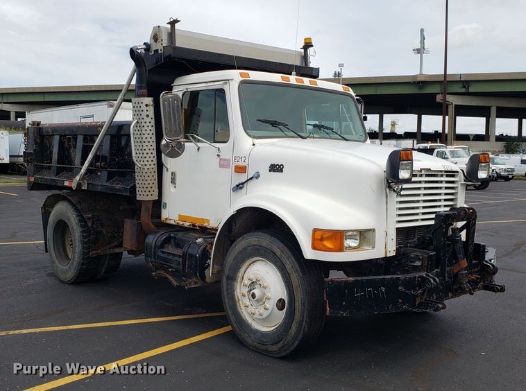 image for item FL9031 1997 International 4900 dump truck