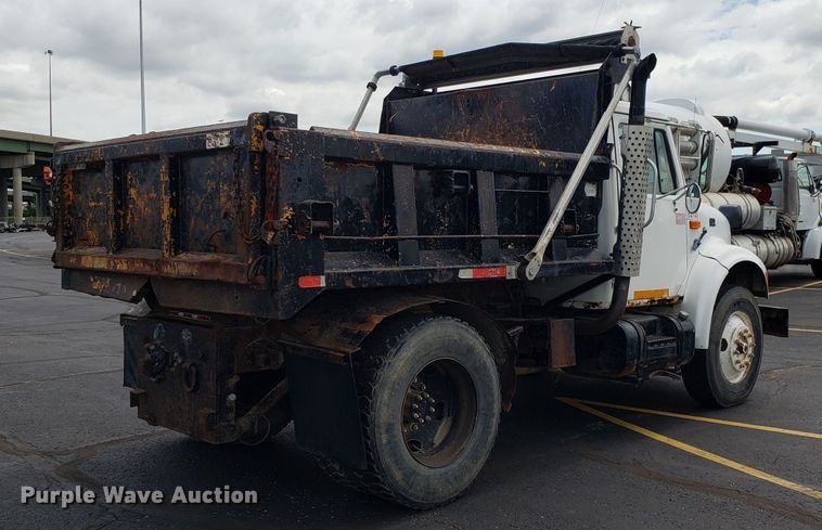 image for item FL9031 1997 International 4900 dump truck