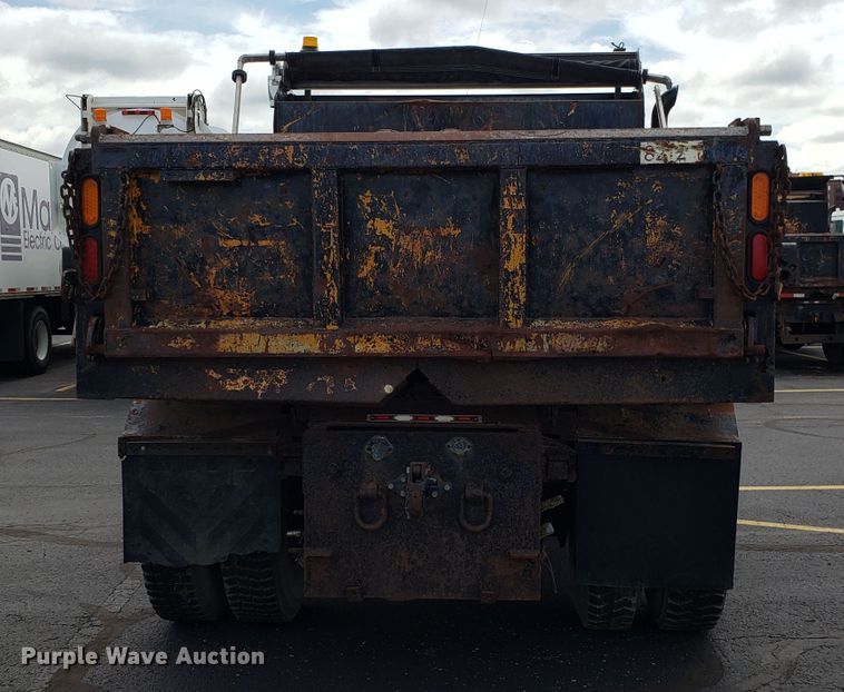 image for item FL9031 1997 International 4900 dump truck