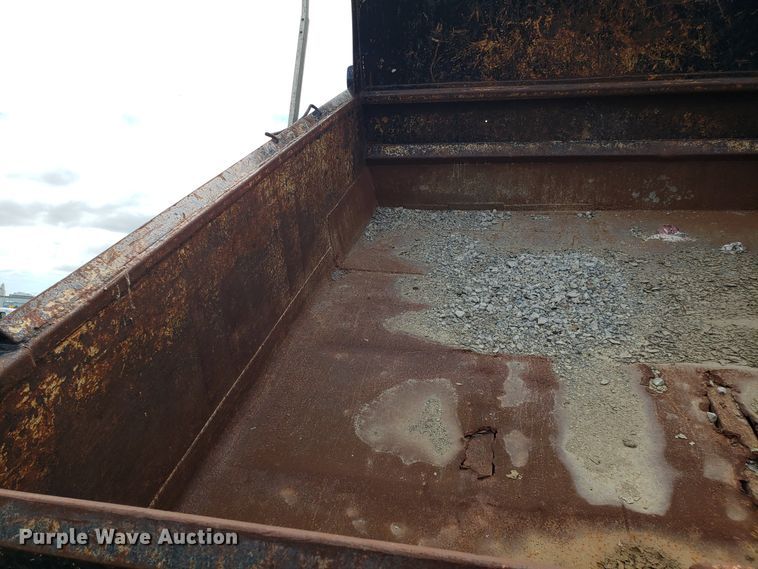 image for item FL9031 1997 International 4900 dump truck