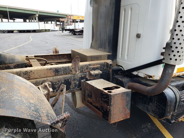 image for item FL9031 1997 International 4900 dump truck