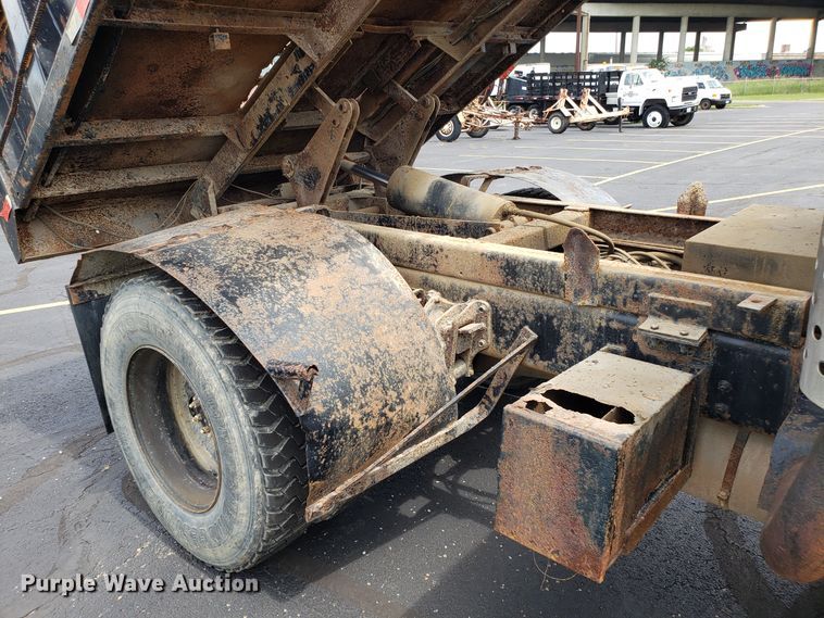 image for item FL9031 1997 International 4900 dump truck