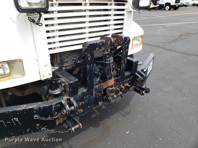 image for item FL9031 1997 International 4900 dump truck