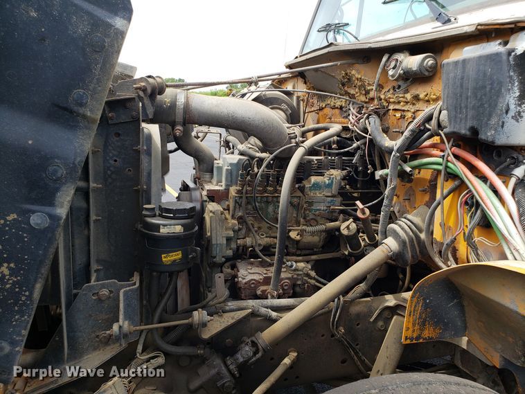 image for item FL9031 1997 International 4900 dump truck