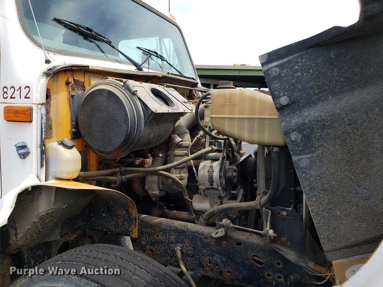 image for item FL9031 1997 International 4900 dump truck