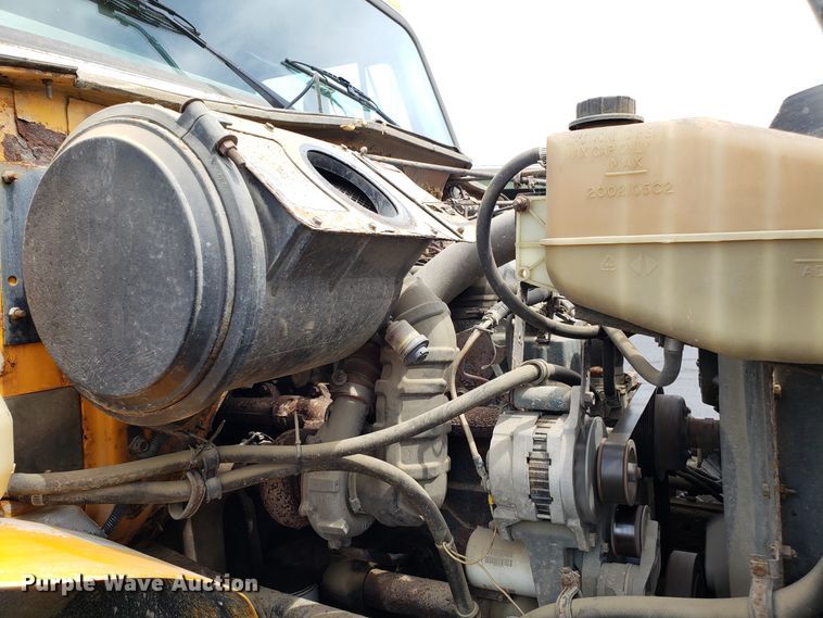 image for item FL9031 1997 International 4900 dump truck