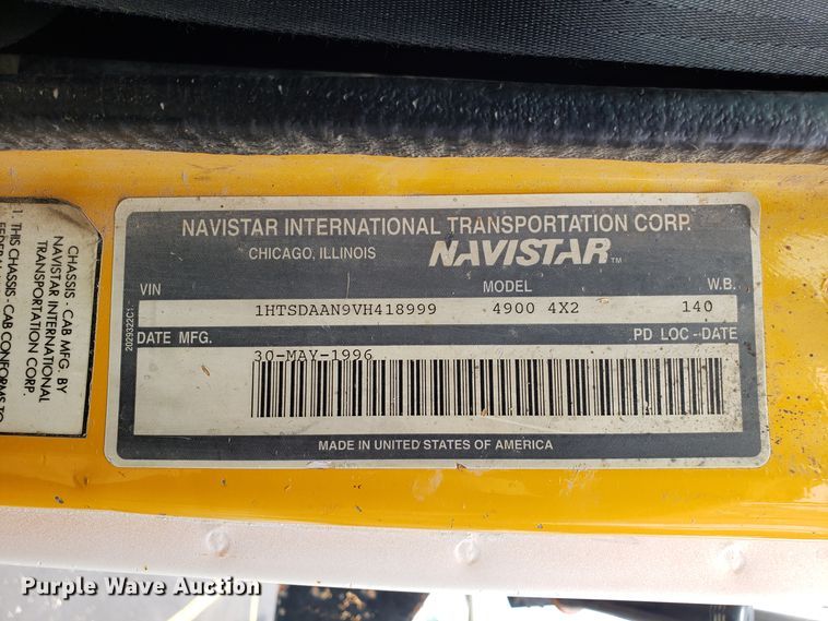 image for item FL9031 1997 International 4900 dump truck