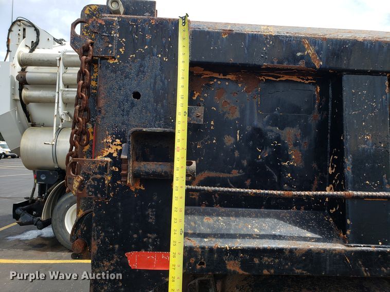 image for item FL9031 1997 International 4900 dump truck