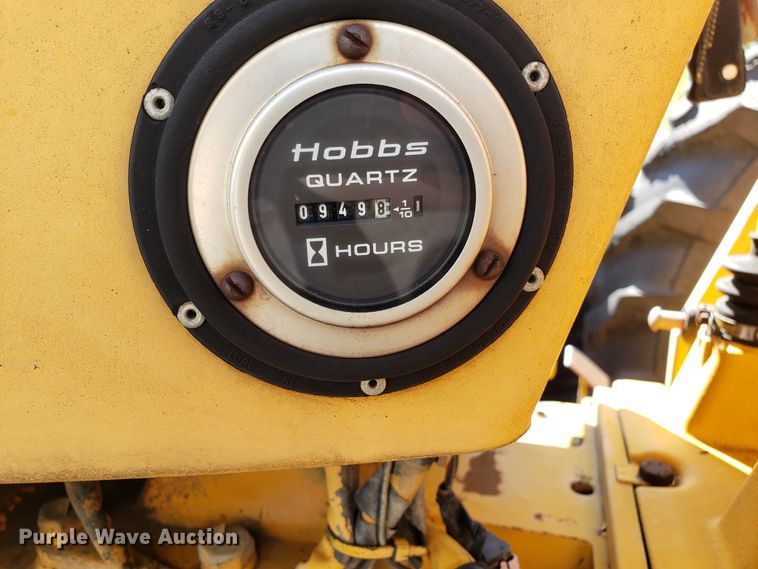 image for item FL9044 Hesston 80-66 tractor