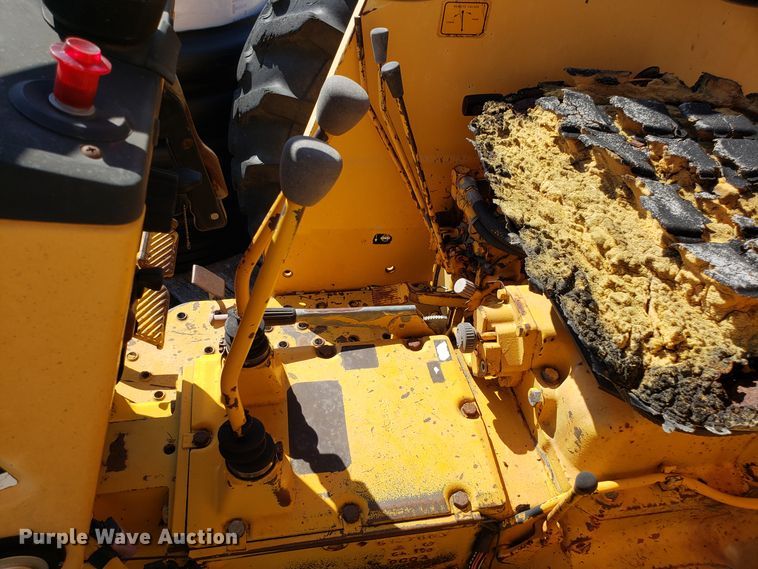 image for item FL9044 Hesston 80-66 tractor