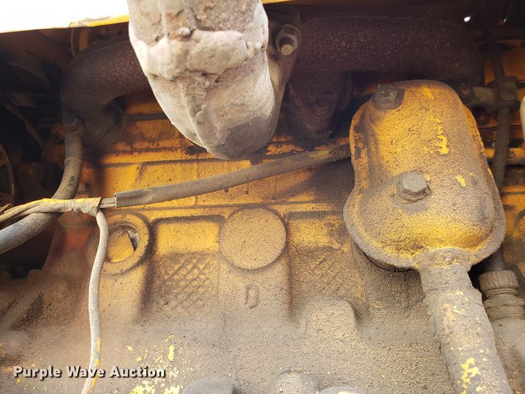 image for item FL9044 Hesston 80-66 tractor