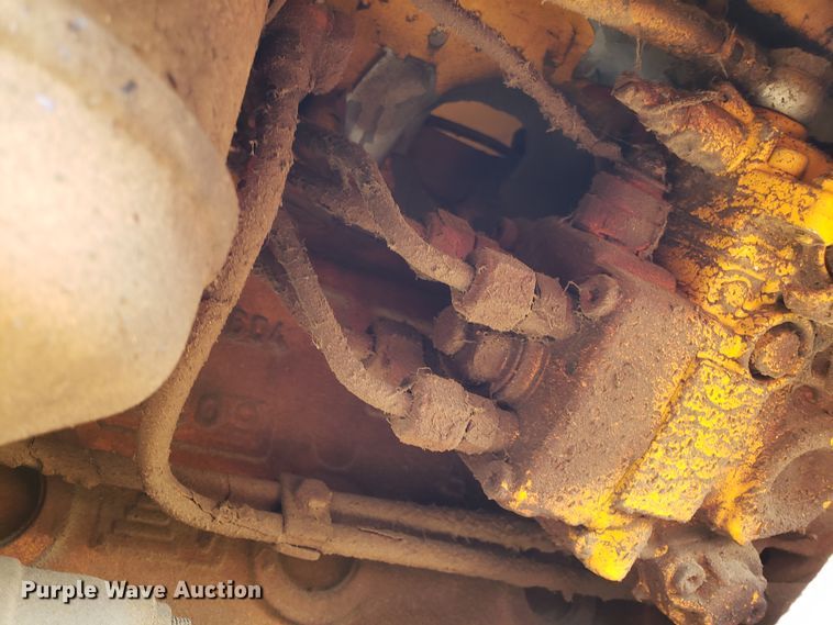 image for item FL9044 Hesston 80-66 tractor