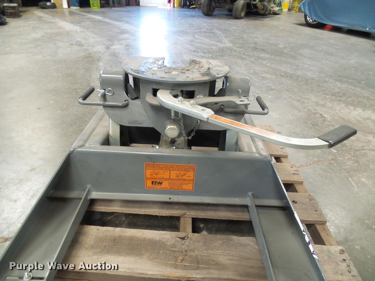 image for item DB2236 Companion RV53500 fifth wheel hitch