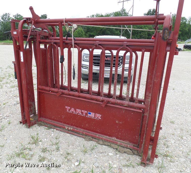 image for item DB2248 Tarter C-Master Series III livestock chute