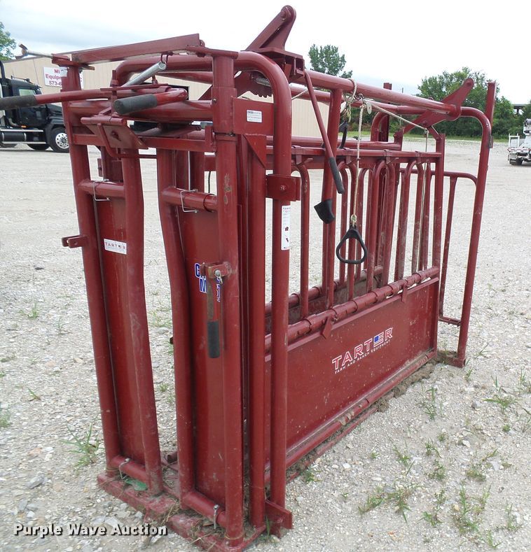 image for item DB2248 Tarter C-Master Series III livestock chute