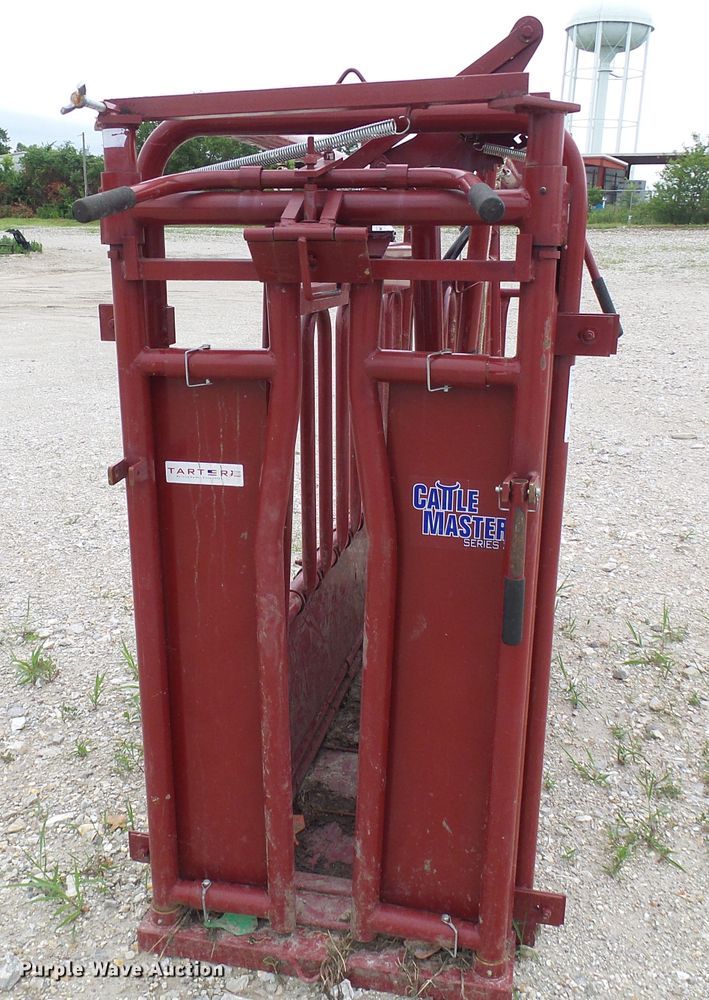 image for item DB2248 Tarter C-Master Series III livestock chute