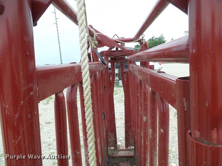 image for item DB2248 Tarter C-Master Series III livestock chute