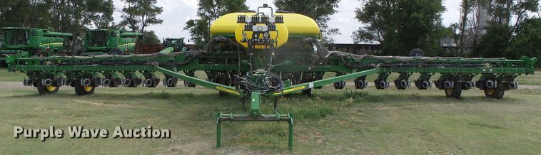 image for item DC5094 2013 John Deere 1770NT no-till planter