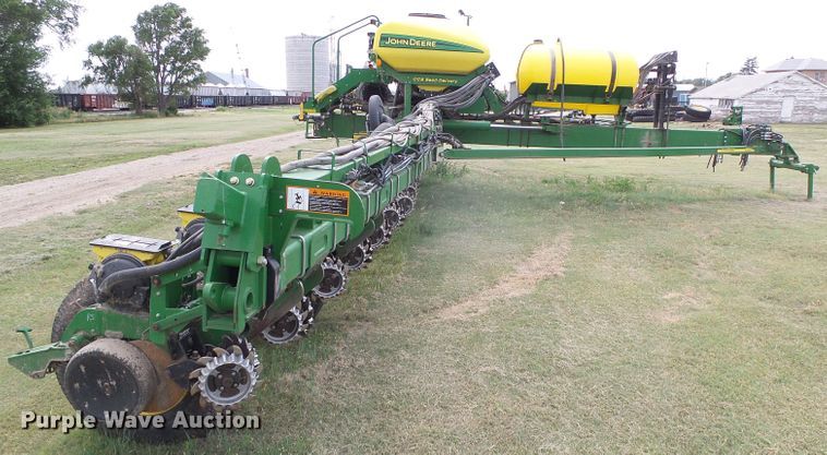 image for item DC5094 2013 John Deere 1770NT no-till planter