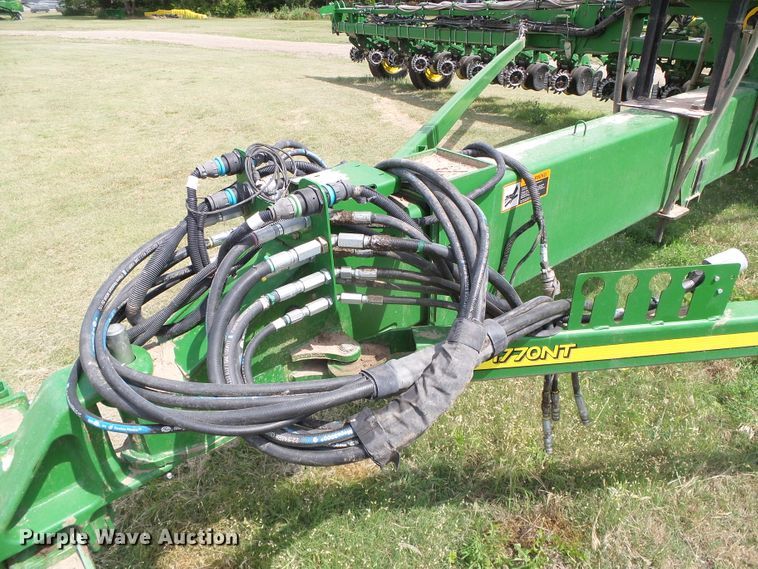 image for item DC5094 2013 John Deere 1770NT no-till planter