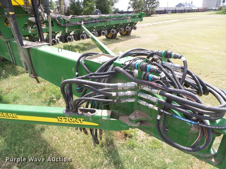 image for item DC5094 2013 John Deere 1770NT no-till planter