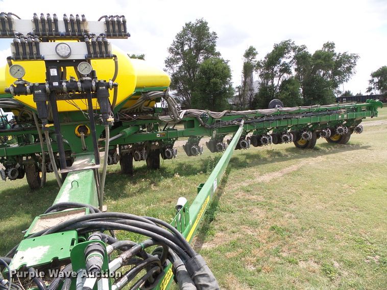 image for item DC5094 2013 John Deere 1770NT no-till planter