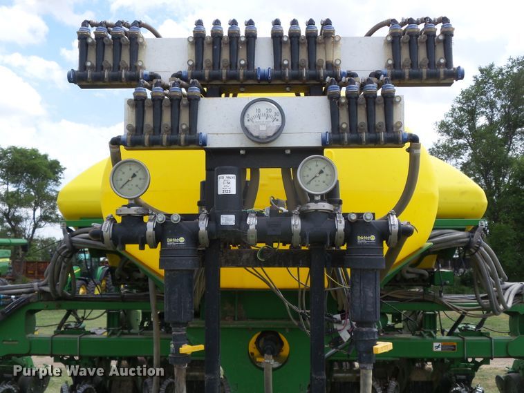 image for item DC5094 2013 John Deere 1770NT no-till planter