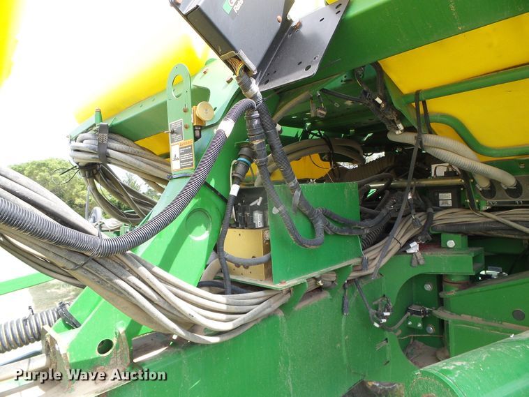 image for item DC5094 2013 John Deere 1770NT no-till planter