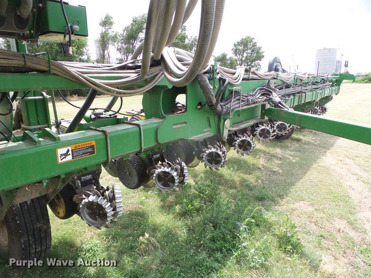 image for item DC5094 2013 John Deere 1770NT no-till planter