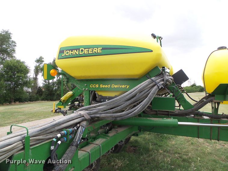image for item DC5094 2013 John Deere 1770NT no-till planter