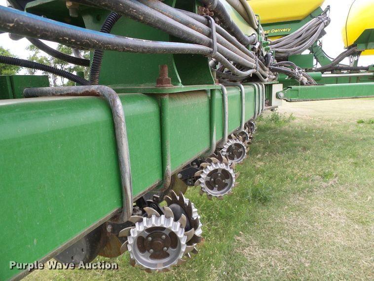 image for item DC5094 2013 John Deere 1770NT no-till planter