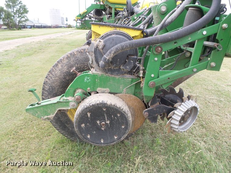 image for item DC5094 2013 John Deere 1770NT no-till planter