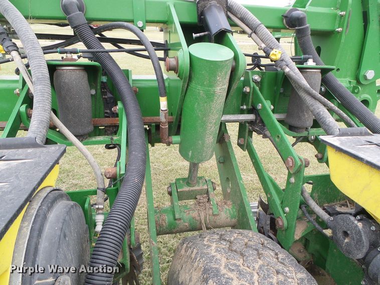 image for item DC5094 2013 John Deere 1770NT no-till planter