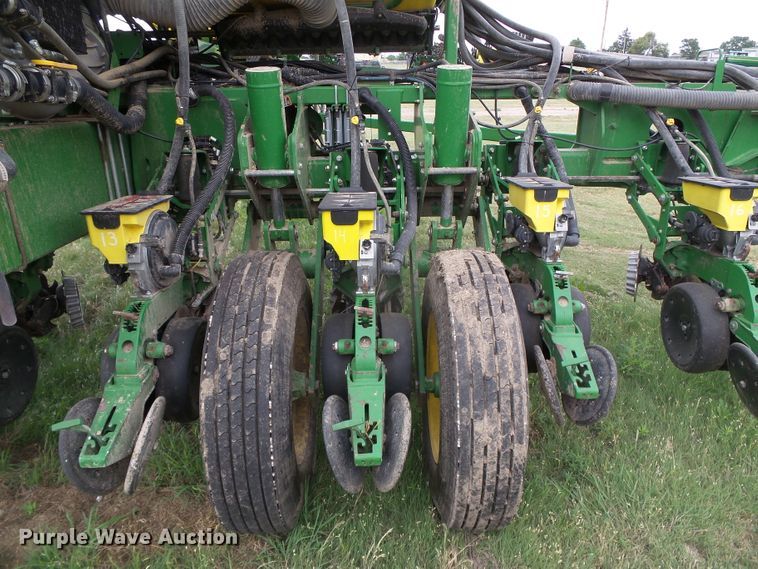image for item DC5094 2013 John Deere 1770NT no-till planter