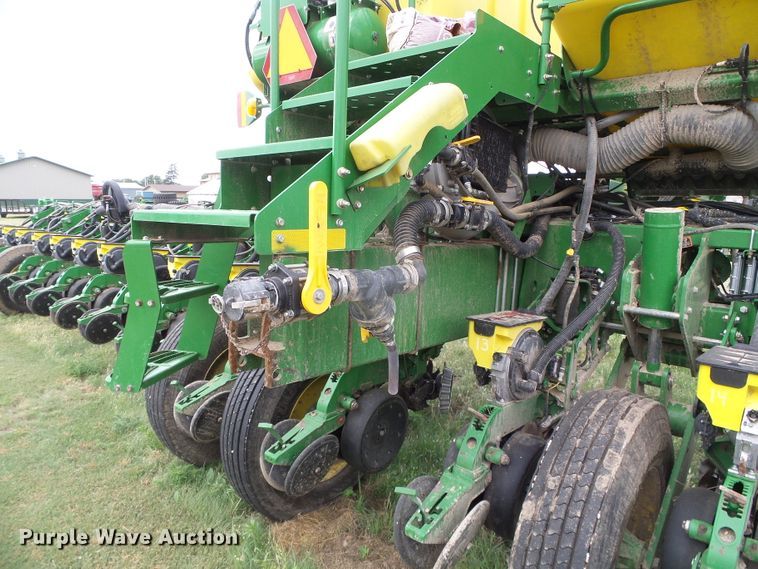 image for item DC5094 2013 John Deere 1770NT no-till planter