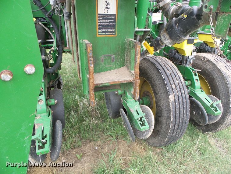 image for item DC5094 2013 John Deere 1770NT no-till planter