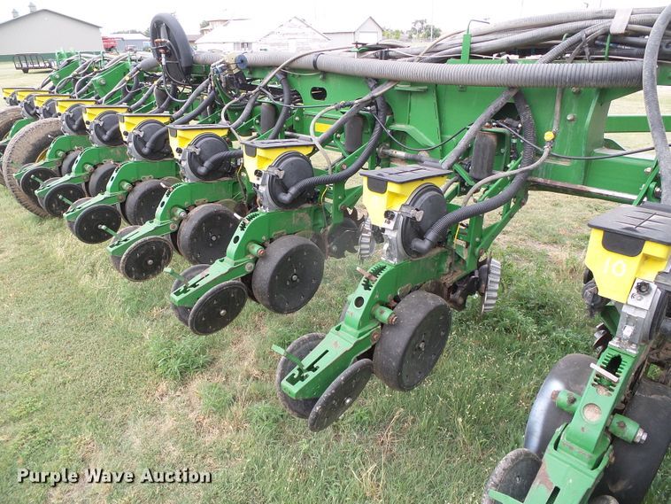 image for item DC5094 2013 John Deere 1770NT no-till planter